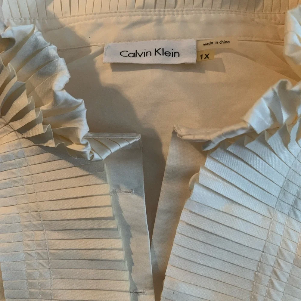 Calvin Klein Sleeveless Cream Tuxedo Tunic Top - Picture 4 of 9